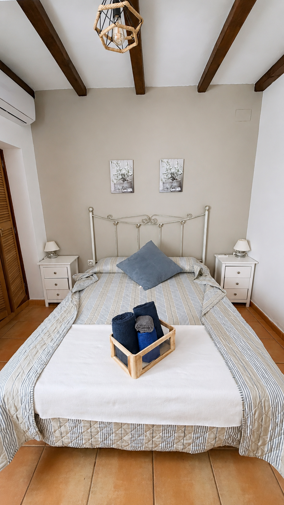 Apartamento Gévora - Dormitorio rústico y acogedor